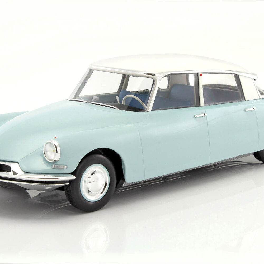 Citroen DS 19 Baujahr 1959 hellblau / weiß 1:18 Norev
