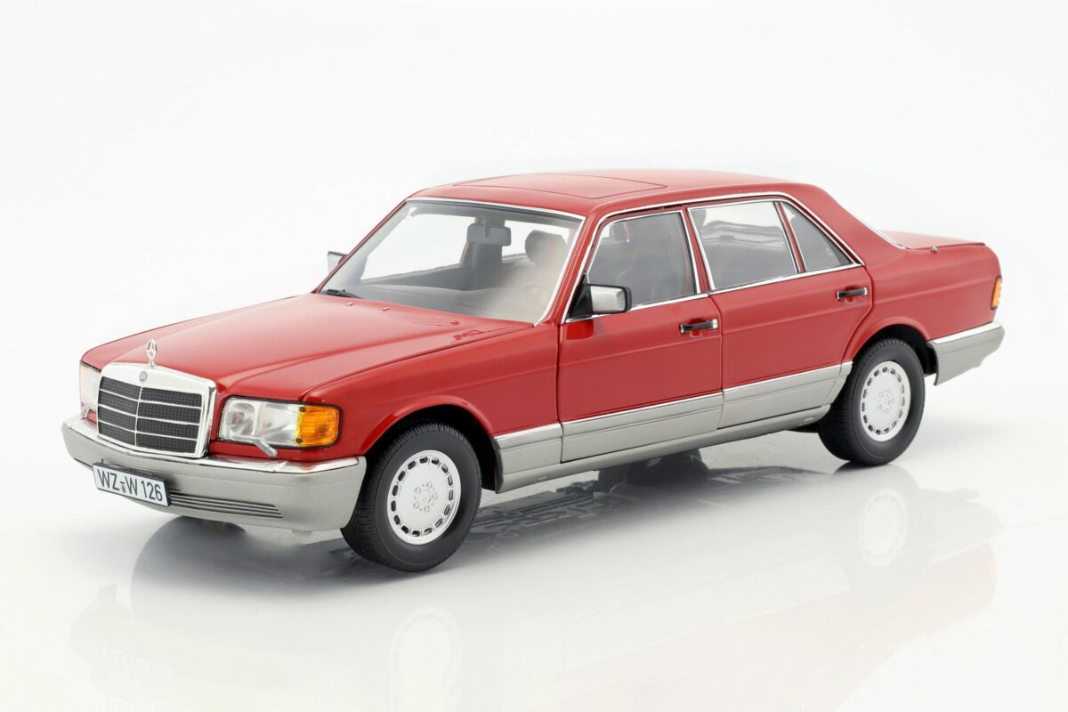 Mercedes-Benz 560 SEL W126 Baujahr 1987 rot 1:18 Norev | Octane