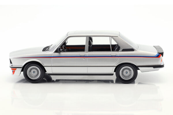 BMW M535i E12 Baujahr 1980 silber metallic 1:18 Norev
