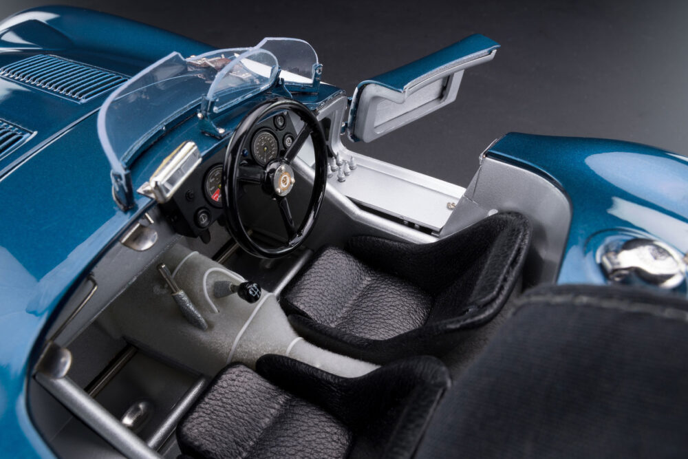 octane-magazin-shop_modelcars-cmc_jaguar_interior