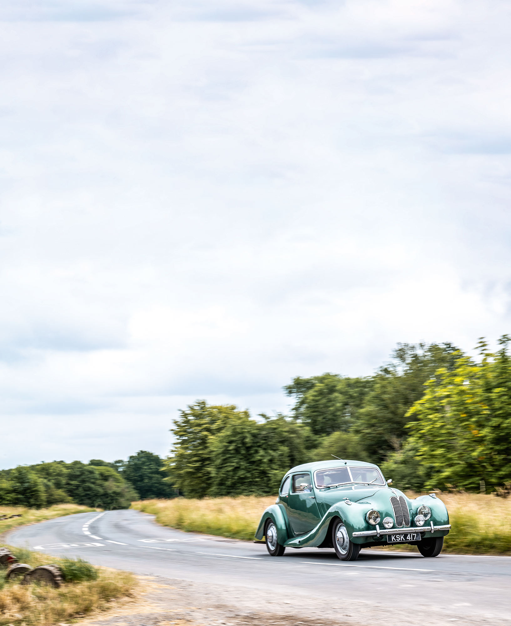 Klassischer Bristol 400 von außen in Seitenansicht