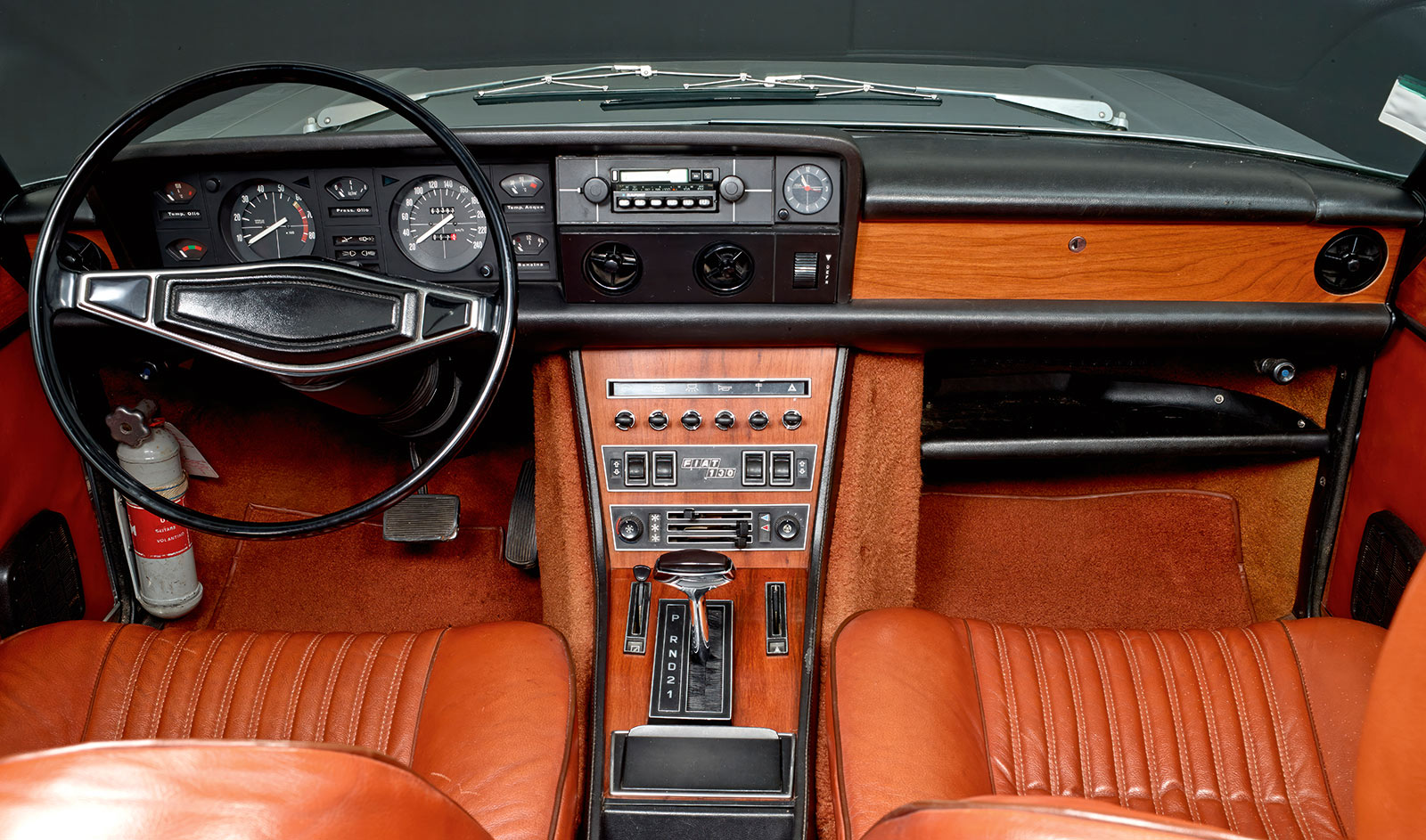 Detailbild Interieur Lederausstattung des Fiat Familiare