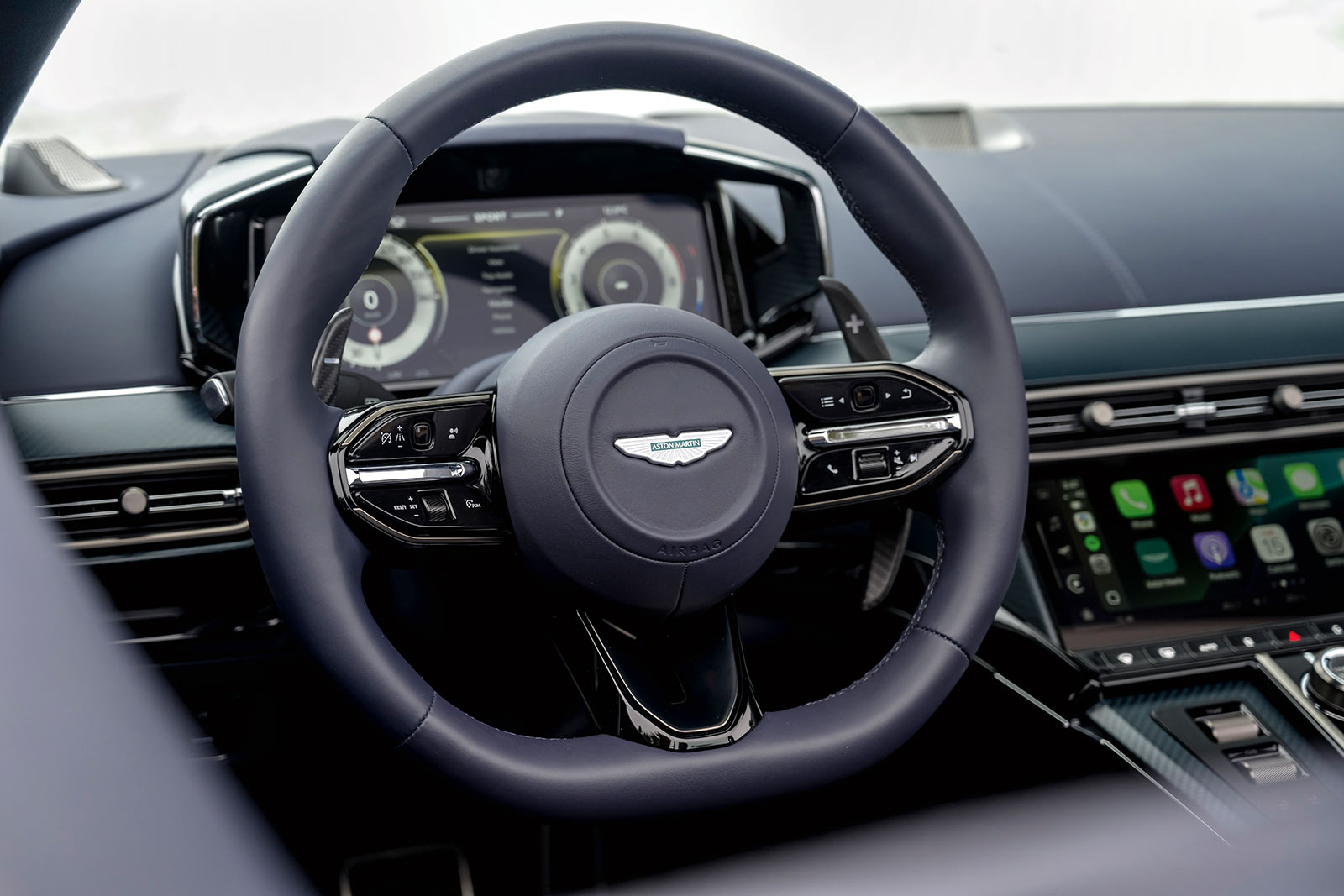 Detailbild Lenkrad des Aston Martin Roadster