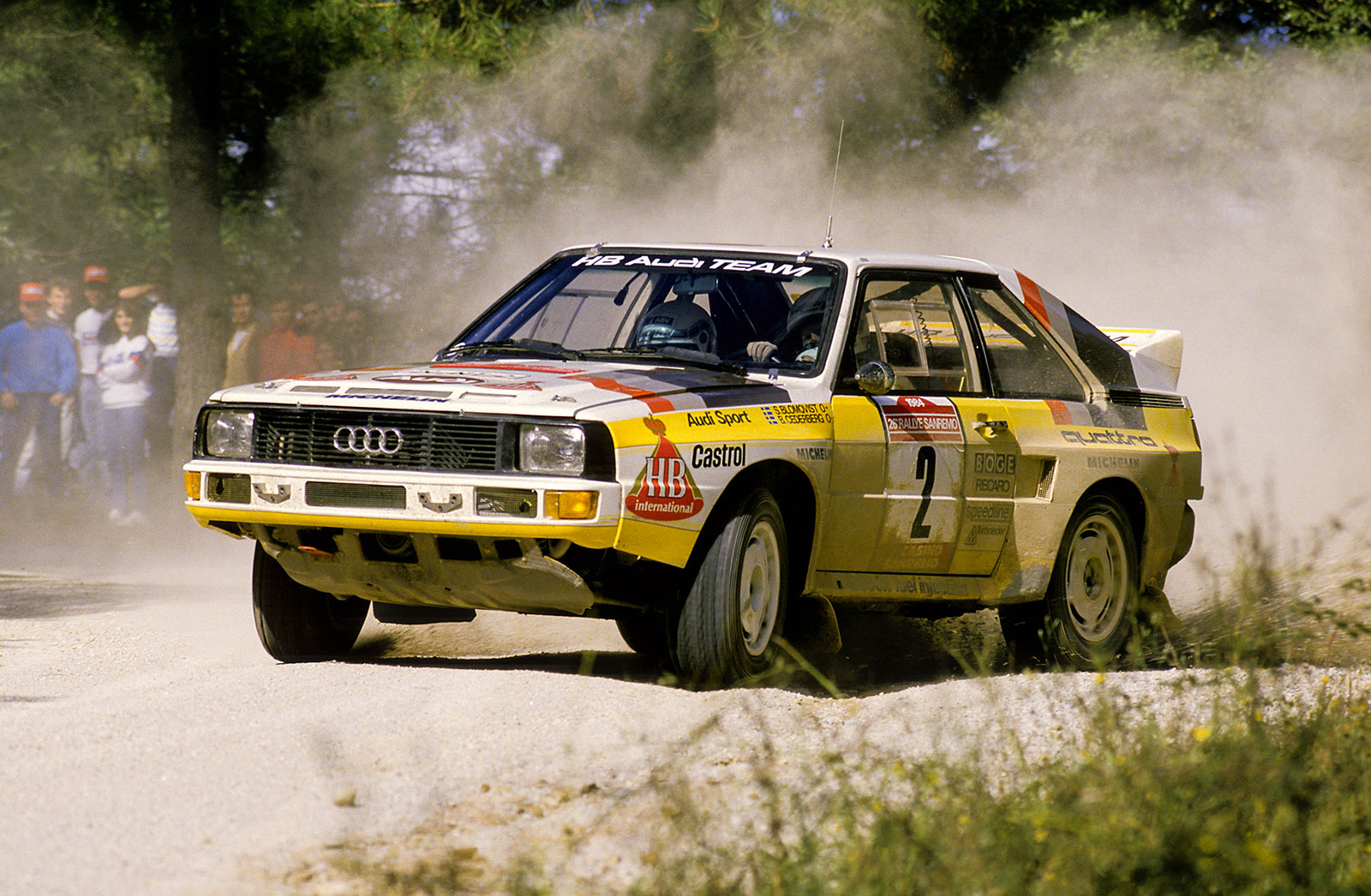 Audi Sport quattro bei einer Rallye-Präsentation der 1980er-Jahre