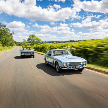 Jensen FF Baujahr 1966 mit markanter Frontpartie und langer Motorhaube
