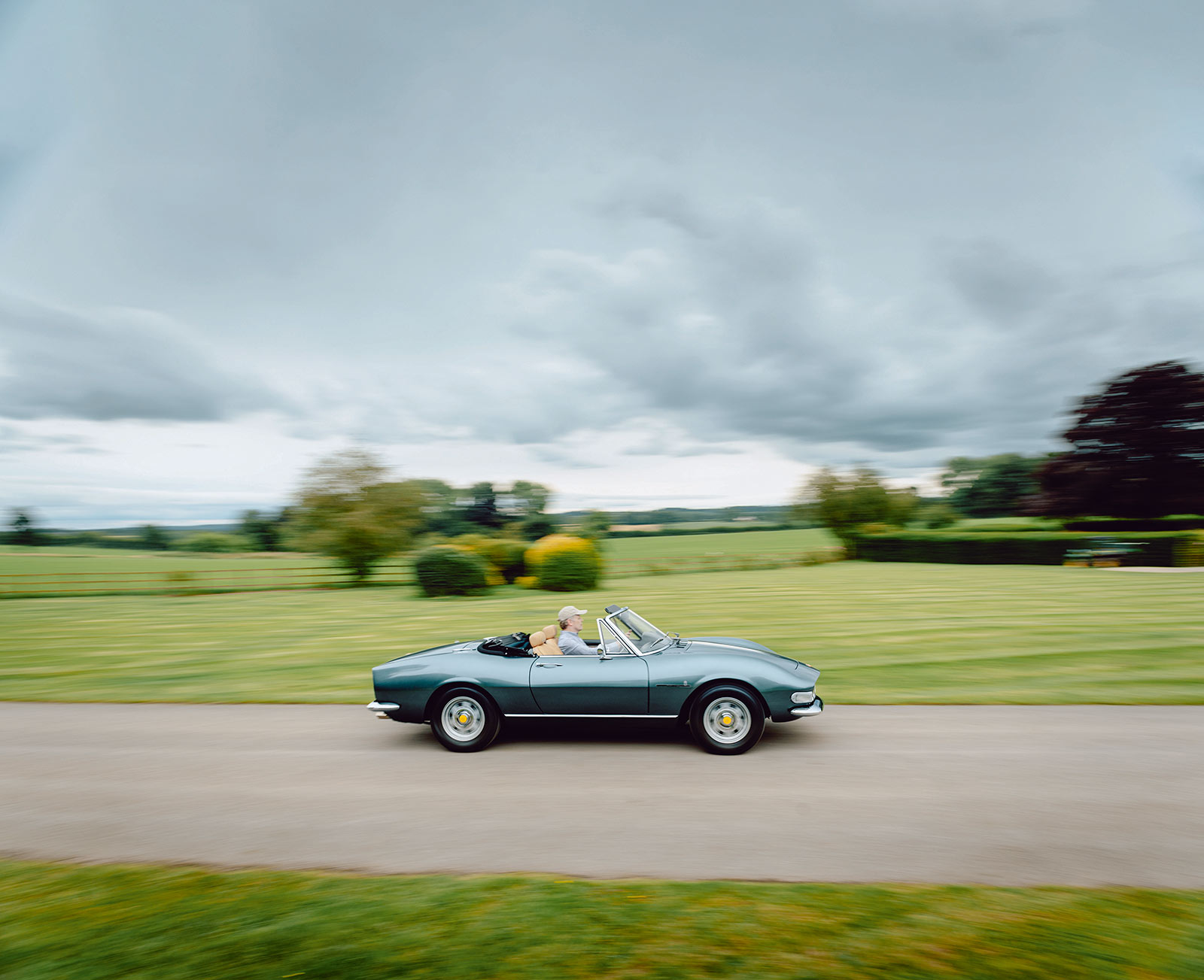 Seitenansicht des Fiat Dino Coupé mit Pininfarina-Linienführung