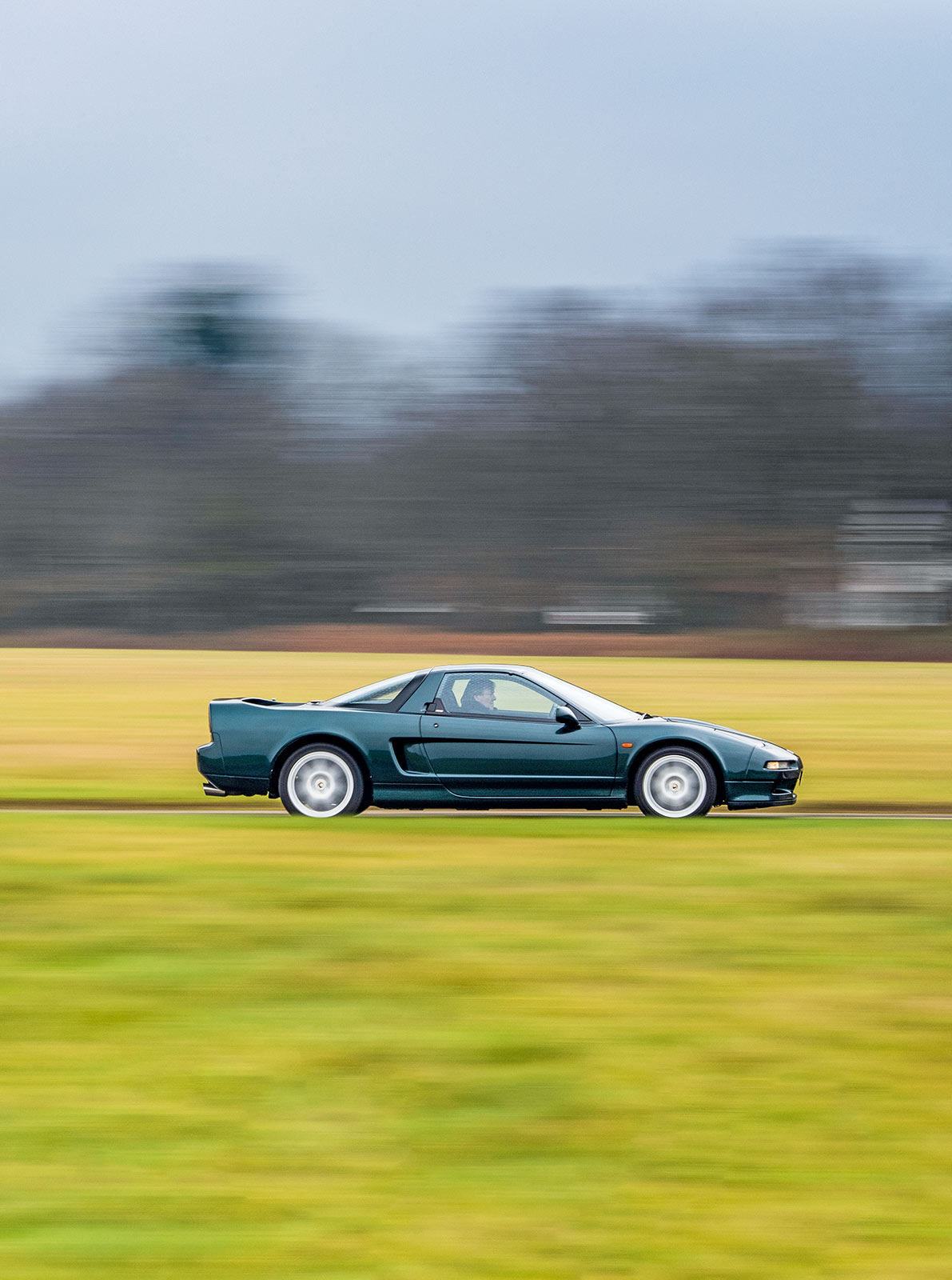 Seitenansicht des Honda NSX-R während einer Ausfahrt