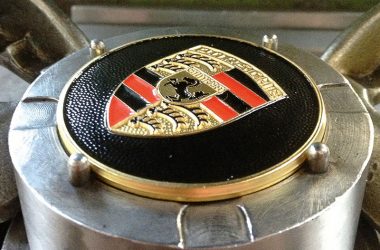 Der originale Radzierdeckel von Porsche