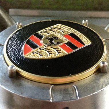 Der originale Radzierdeckel von Porsche