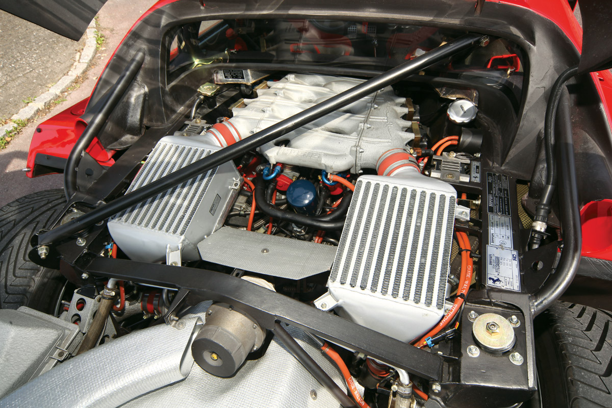 Motor des Ferrari F40