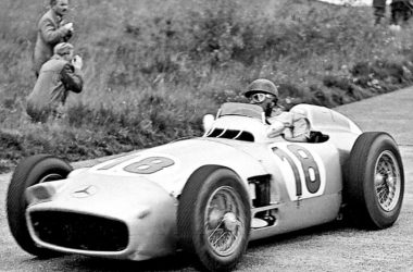 Juan Manuel Fangio bei einem Rennen