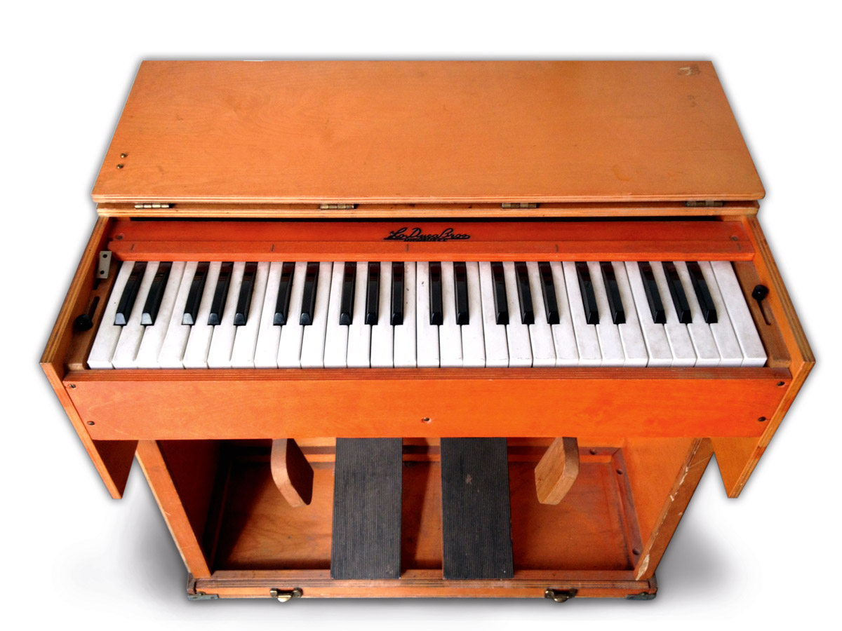 Harmonium von Lo Duca Brothers/Milwaukee