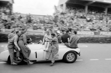 Le Mans, 1953: Cunningham C4-R mit Teamchef Briggs Cunningham am Steuer