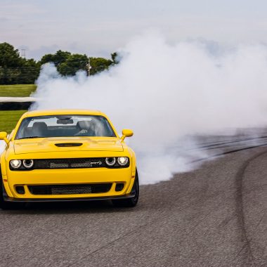 #46, Musclecar, Dodge, Challenger, SRT, Hellcat, V8-Motor, Ford Mustang, 800 PS, Burnout