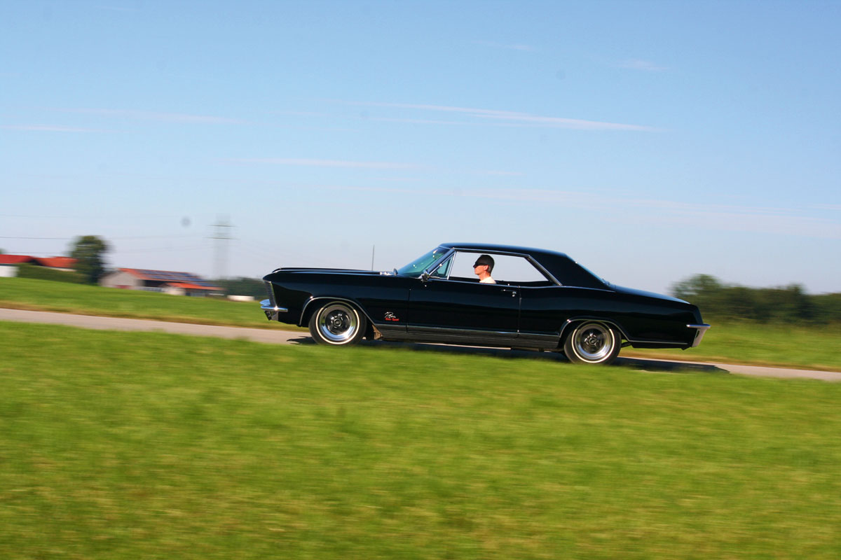 Buick Riviera seitlich