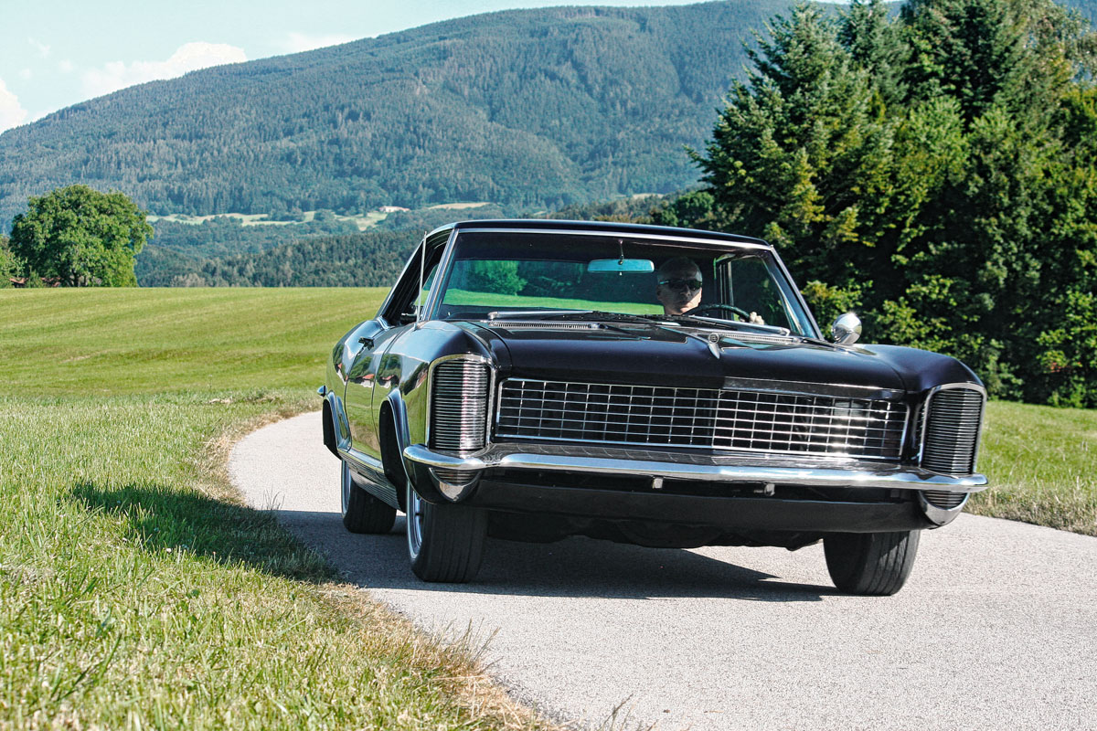 Buick Riviera von vorne