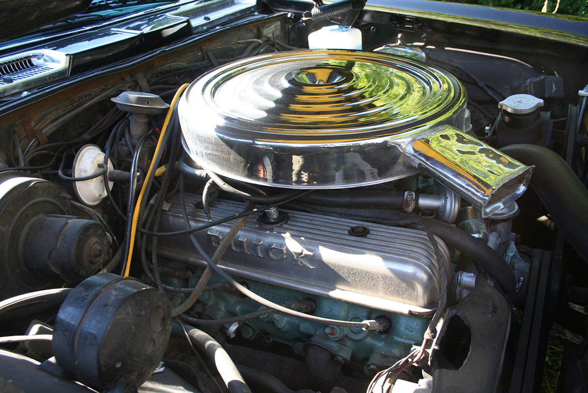 Der starke Motor des Buick Riviera