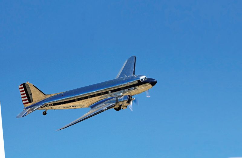 #36, Douglas DC3, Flugzeug