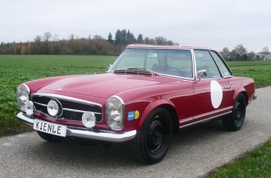 Mercedes-Benz 230 SL Pagode stehend