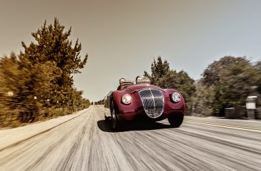 Andrea Zagato in seinem nachgebauten Lancia Aprilia Sport