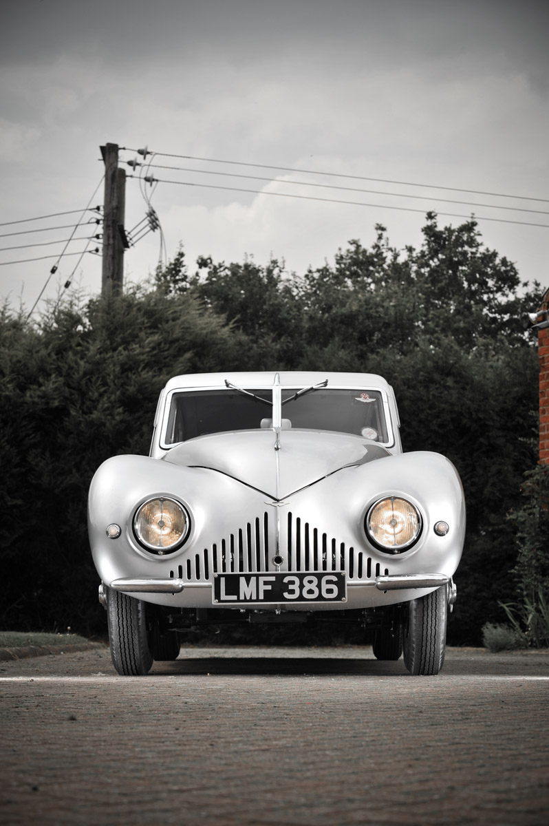 Aston Martin Atom frontal