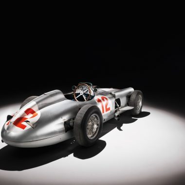 Mercedes-Benz W 196R stehend, von hinten aufgenommen