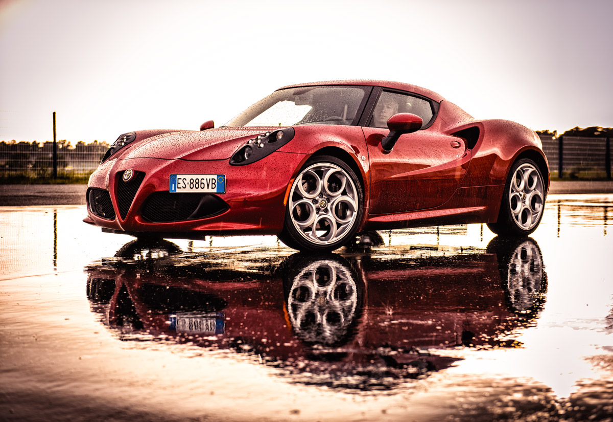 Alfa Romeo 4C frontal