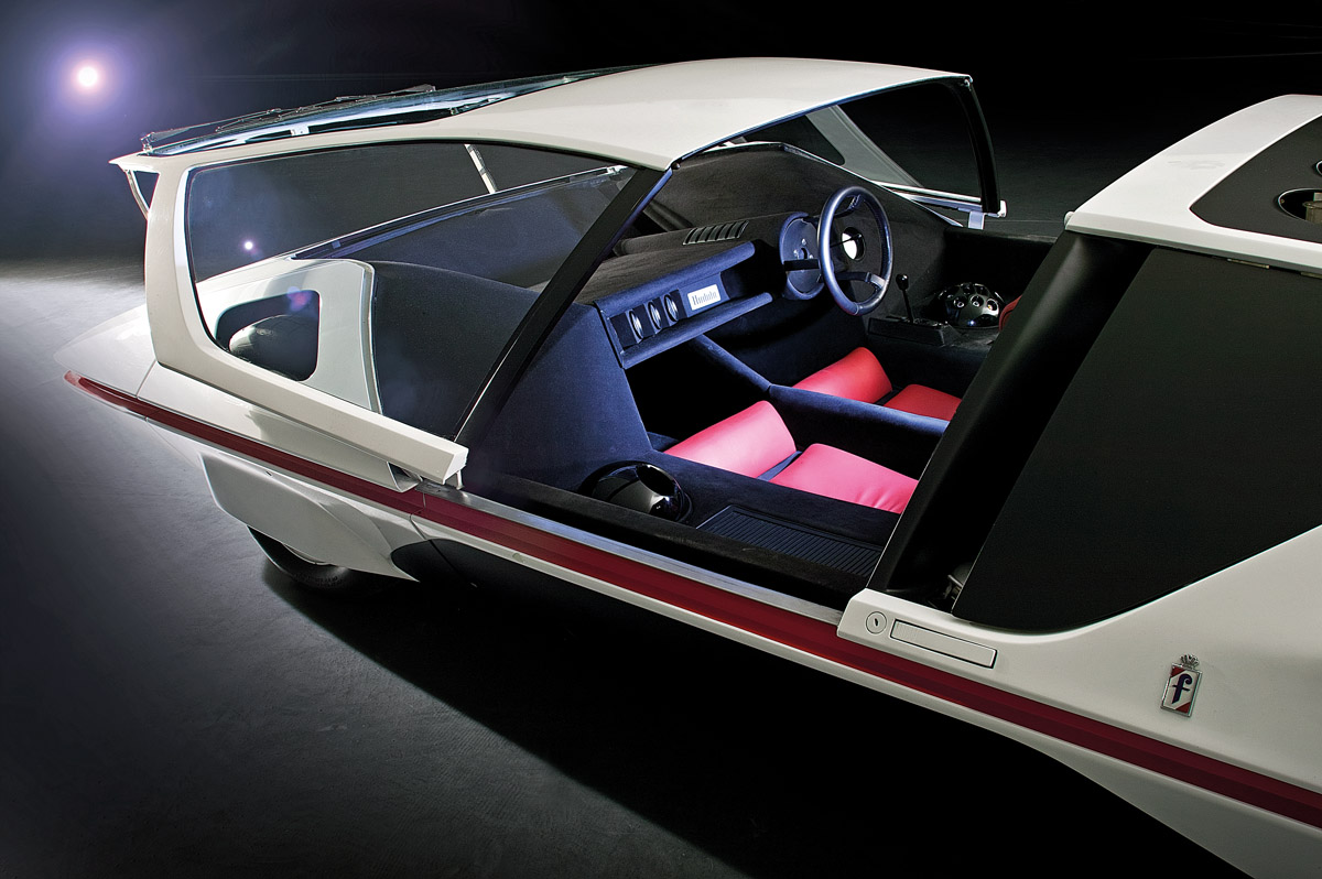 Cockpit des Pininfarina Modulo