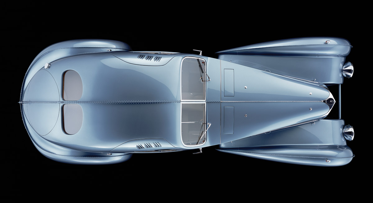 Bugatti 57 Atlantic aus verschiedenen Perspektiven sowie Detailansichten