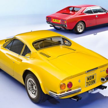 Ferrari Dino 246 GT und Dino 308 GT4 stehend