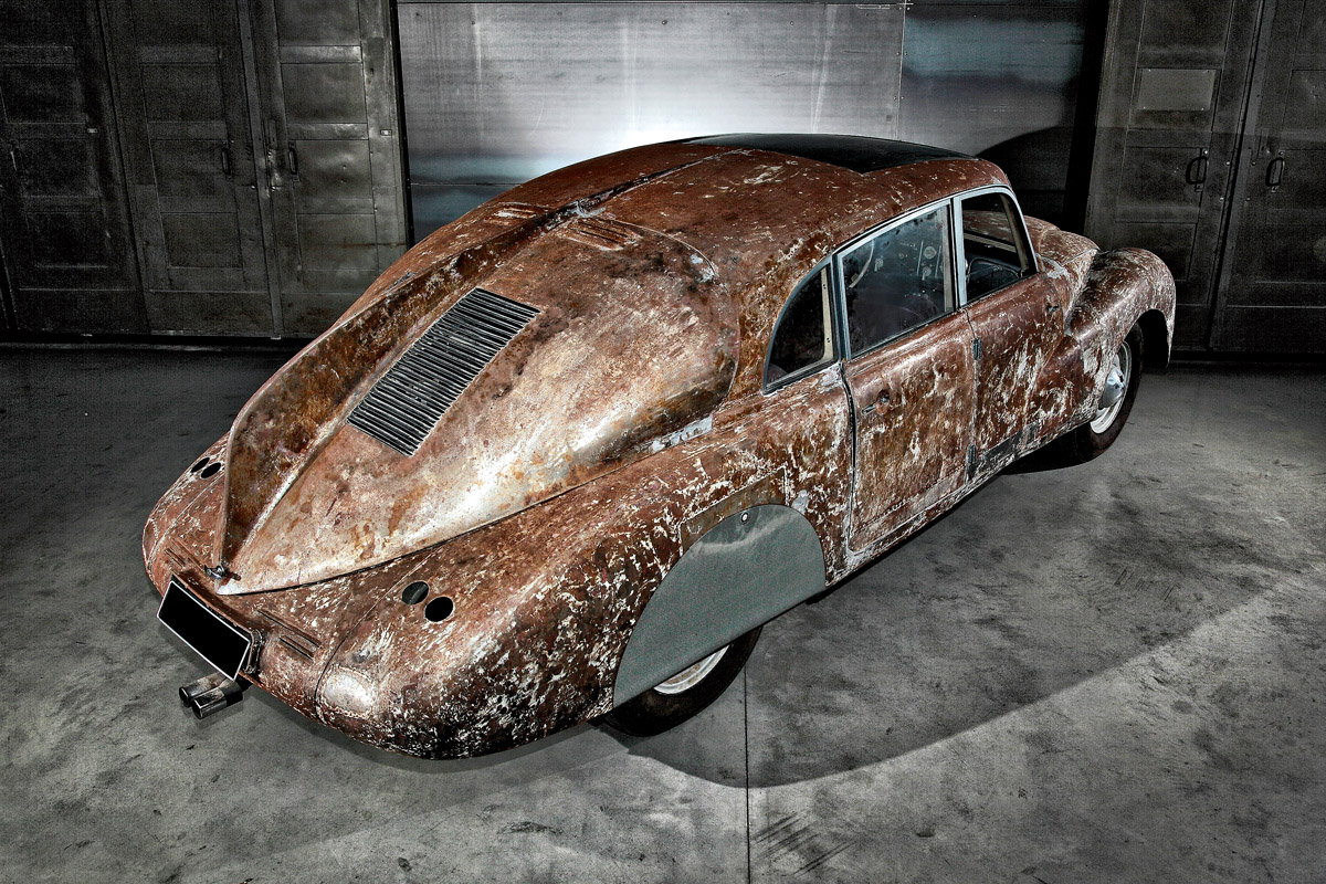 Tatra T87 aus der Vogelperspektive