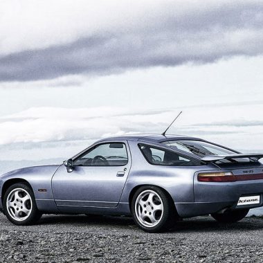 Porsche 928 stehend