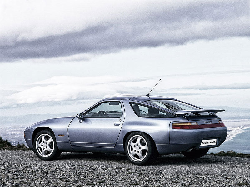 Porsche 928 stehend